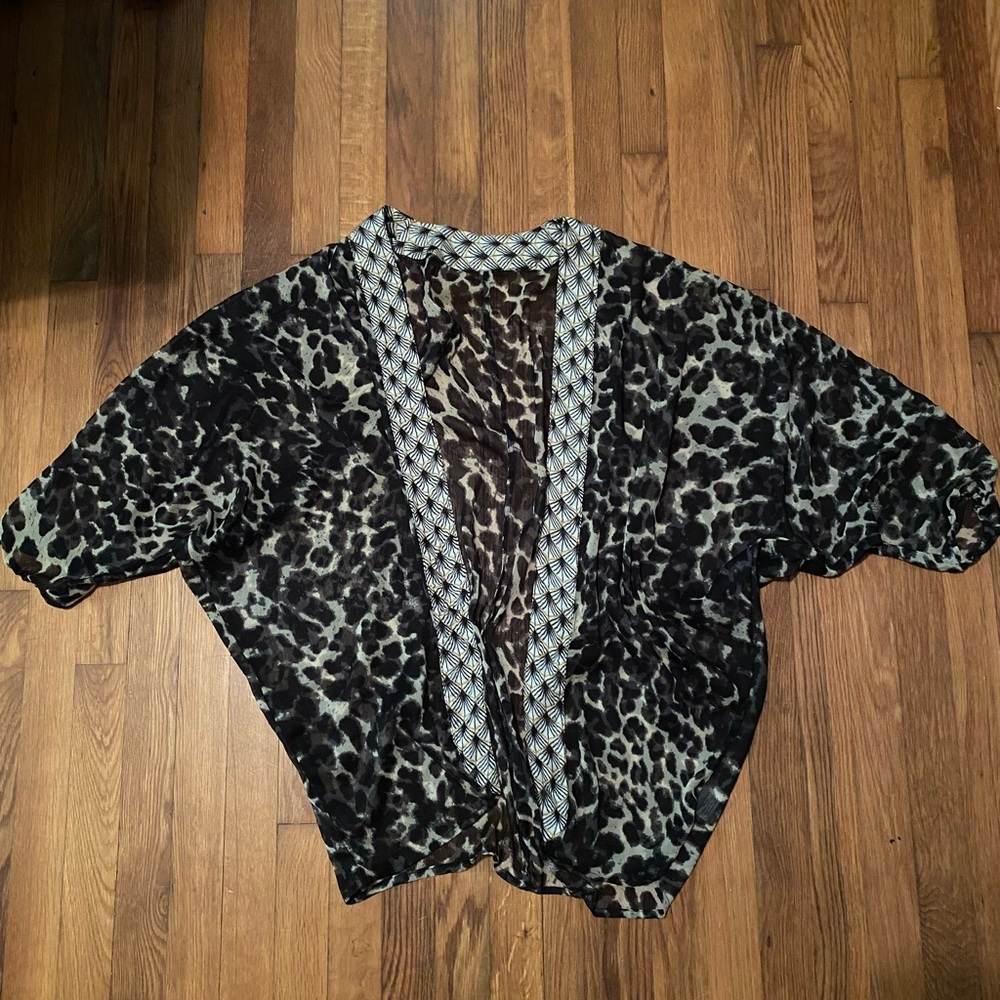 Kimono one size fits all leopard print